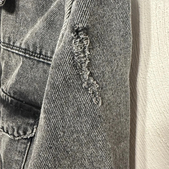 Zara Men’s distressed black Denim button down Overshirt. Size XL - Picture 4 of 7